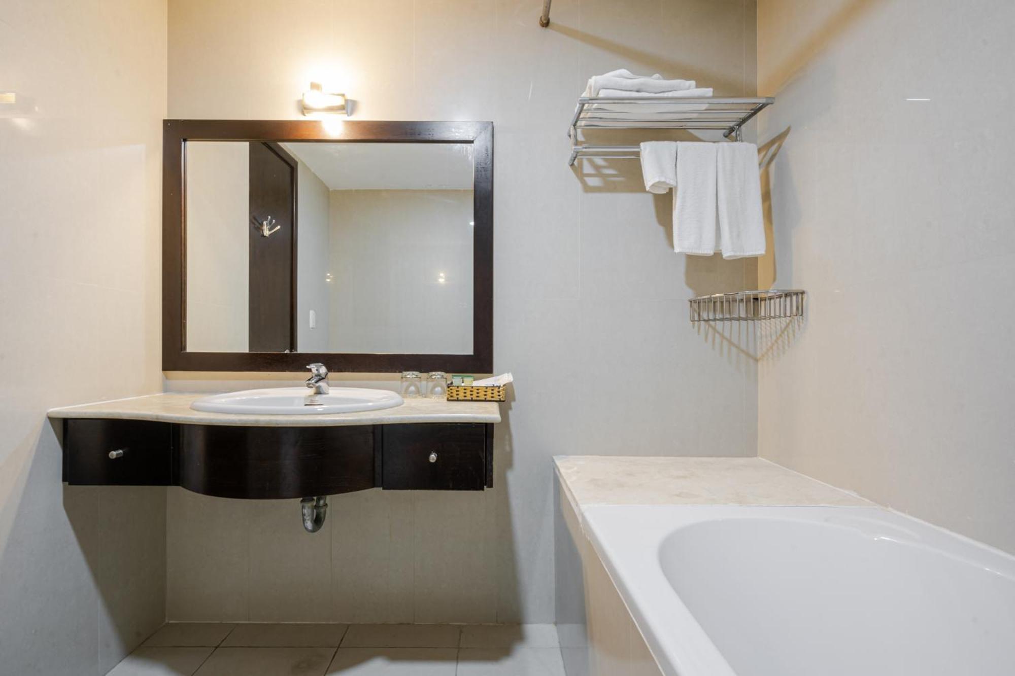 La Serena Boutique Hotel مدينة هوشي منه المظهر الخارجي الصورة